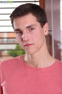 Andrew Momo